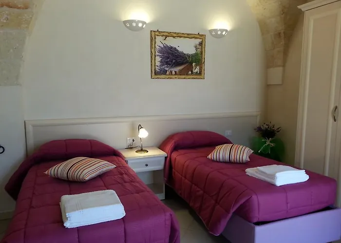 Demetra לינה וארוחת בוקר